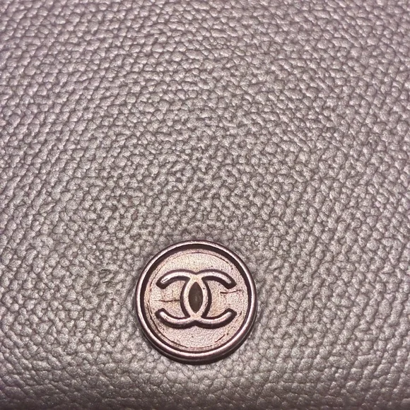✨CHANEL Silver Leather Wallet | Made In France | Vintage Collectible | Old 💵🔥✨ - Picture 4 of 12